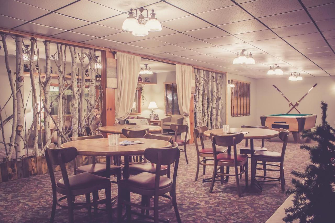 North Ironwood Acres - Black River Lodge Екстер'єр фото